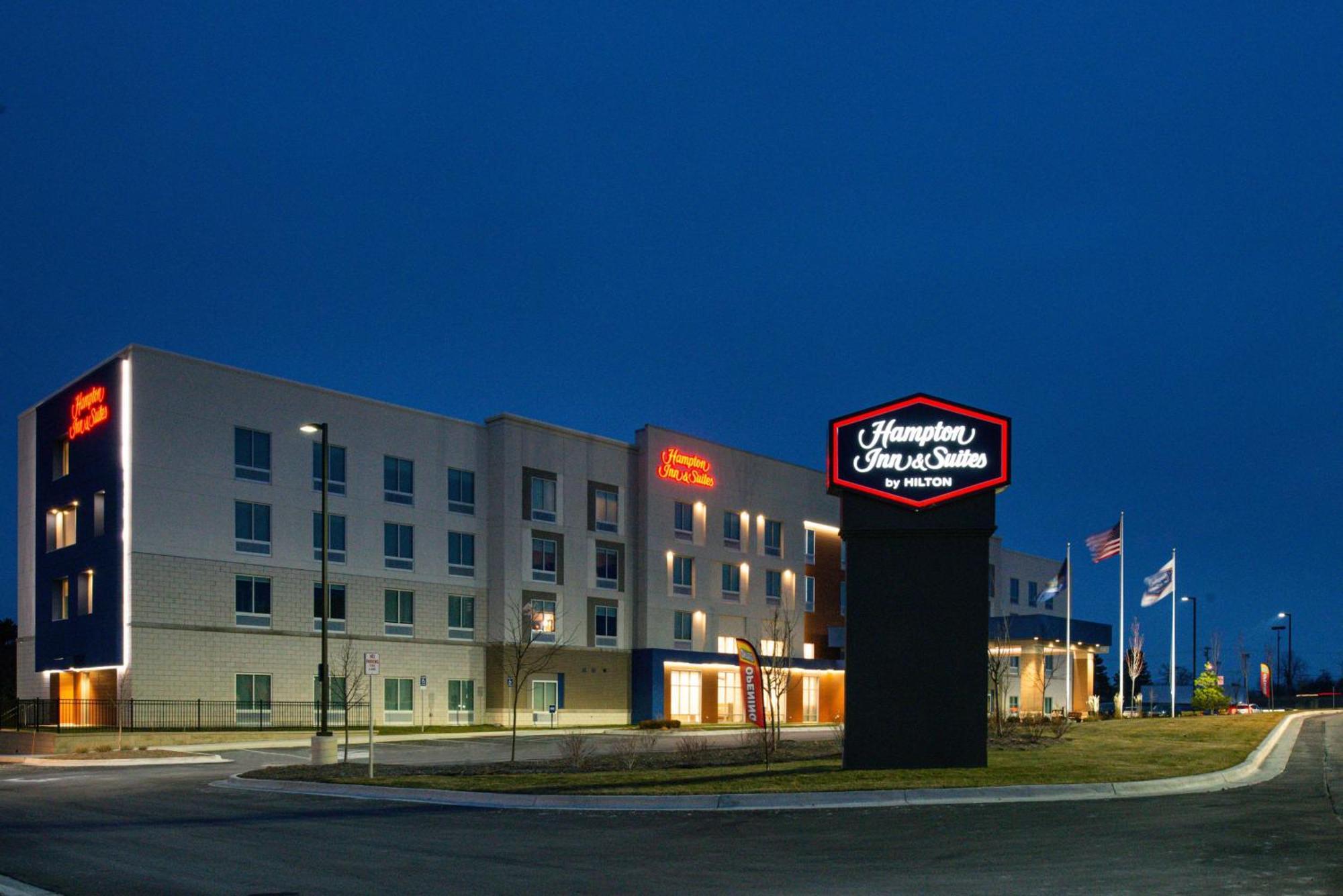 Hampton Inn & Suites Adrian, Mi Exterior photo